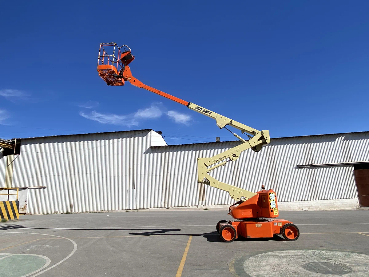 Brazo Articulado JLG 40ft extendido